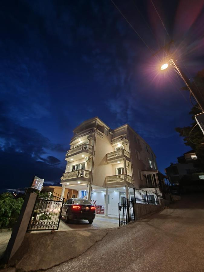 Apartments Adriatik Ulcinj Extérieur photo