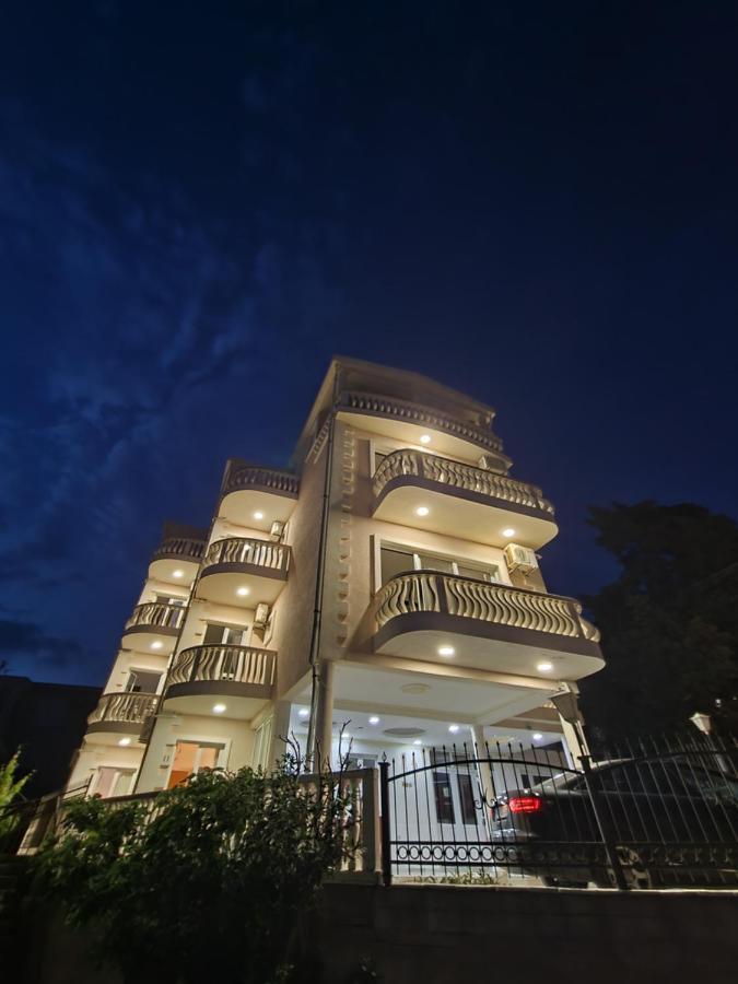Apartments Adriatik Ulcinj Extérieur photo